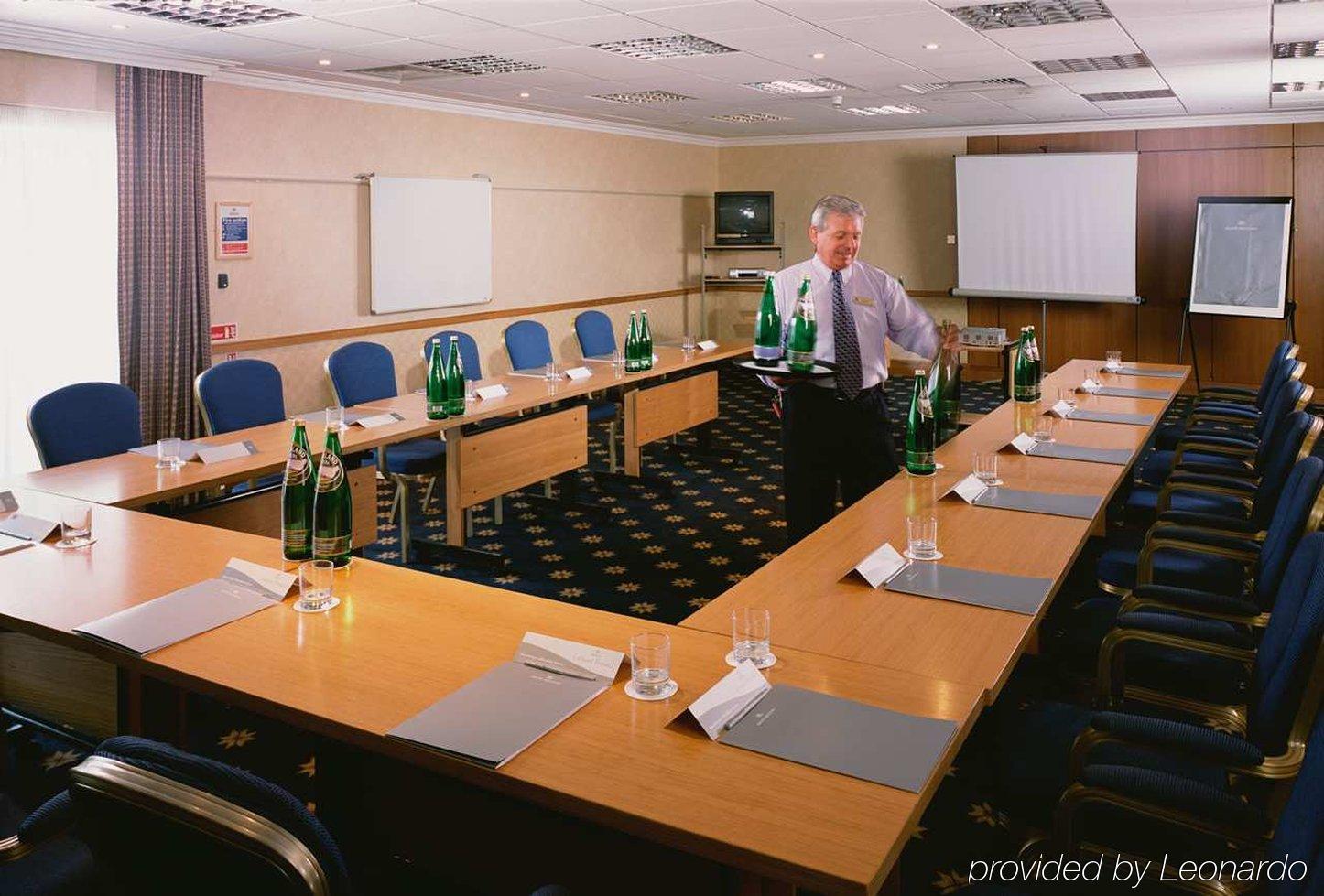 Hotel Hilton Newbury Centre Facilidades foto